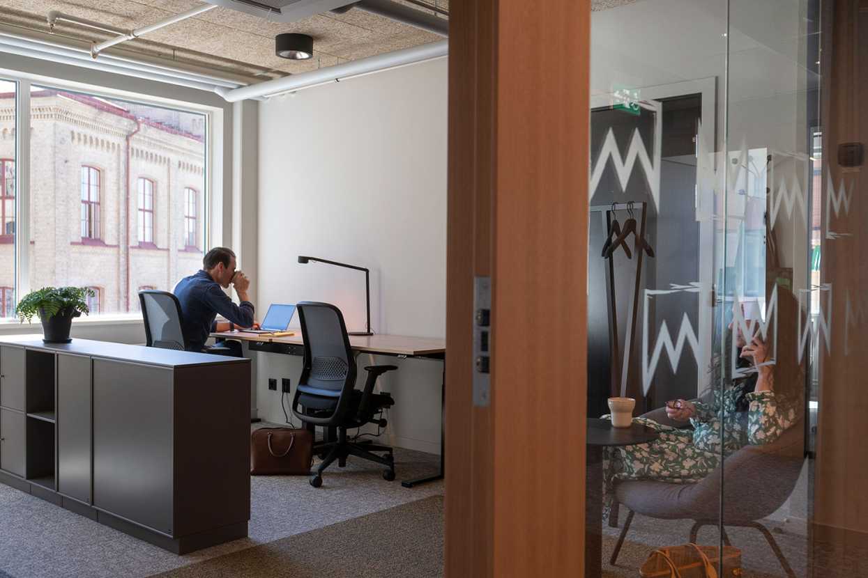 Work stations in Flexiwork Hovet's coworking spaces