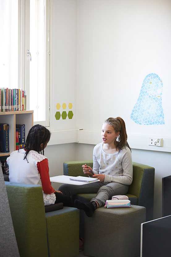 Pupils at English School in Helsinki studying on Martela's Bit stools