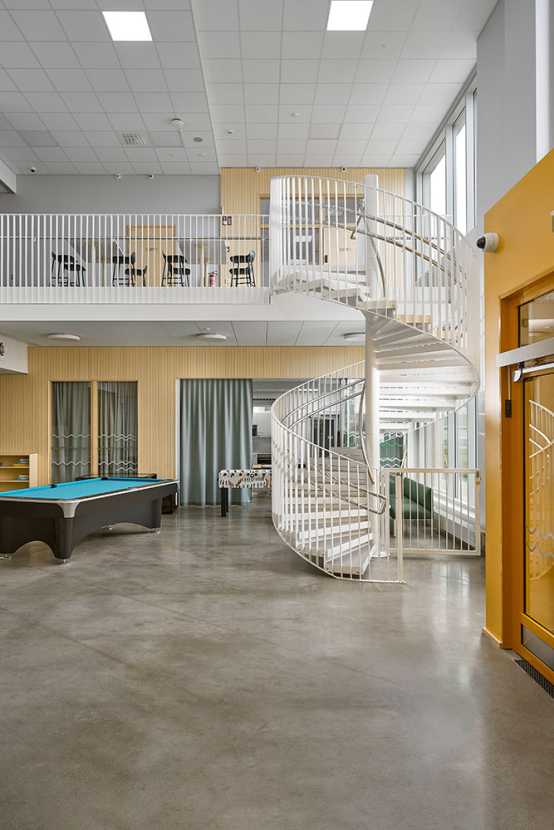 Spiral staircase in Etelä-Nummela school and daycare centre