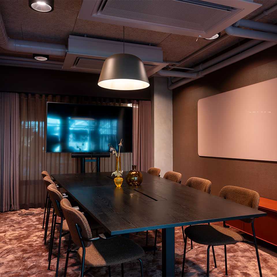 Meeting room in Flexiwork Hovet's coworking spaces