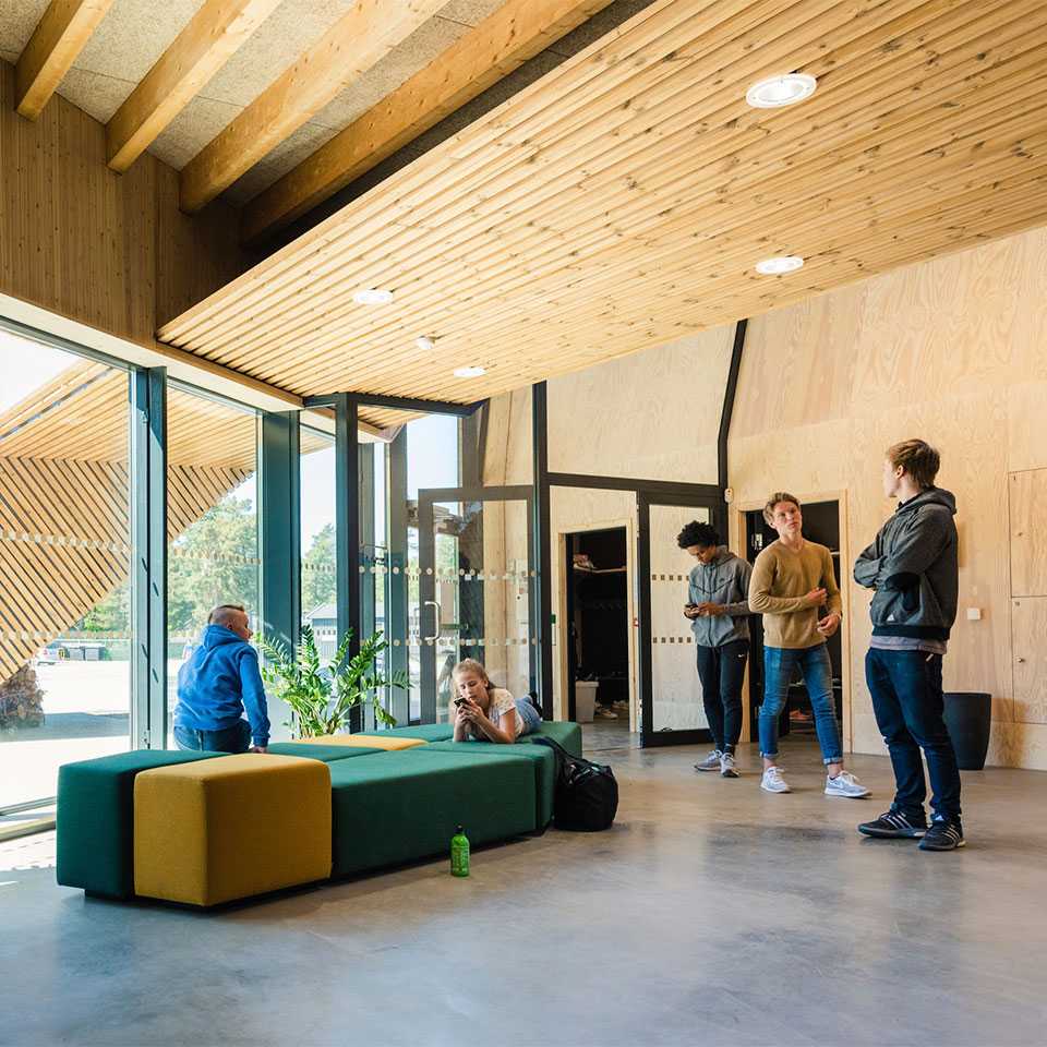 Students standing at Drobak Montessori School's lobby